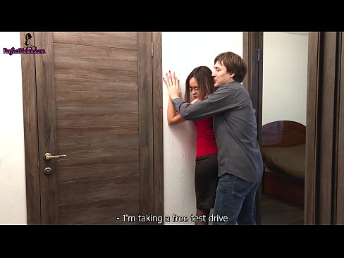 ❤️ Sexy Immobilienmaklerin wichst sinnlich ihre Muschi und fickt, während sie ihre Wohnung verkauft - Krempai Fucking video bei uns ﹏