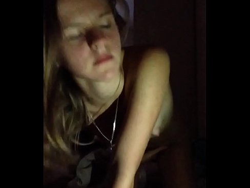 ❤️ Ein Mädchen masturbiert und wichst Fucking video bei uns ﹏