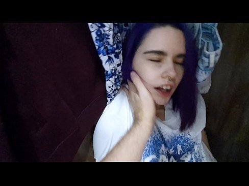 ❤️ Habe meine Schwester im Schrank gefunden und ihr beim Abspritzen geholfen Fucking video bei uns ﹏